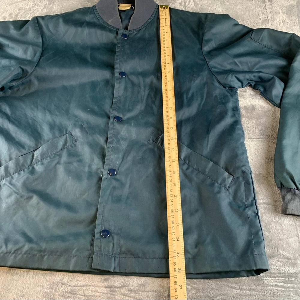 True Vintage Jacket Windbreaker Back Graphic Fire Truck  Snaps Mens M Flaws Blue - Picture 15 of 16